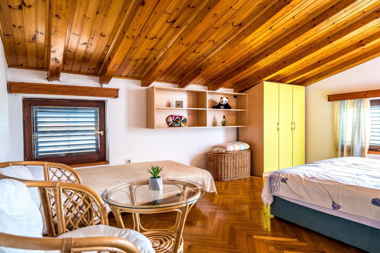 Apartmani Rosa Турань Екстер'єр фото