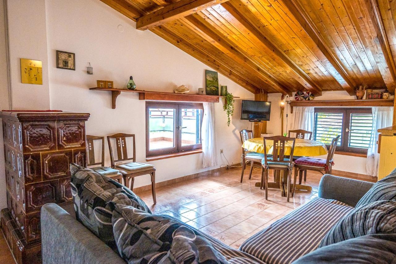 Apartmani Rosa Турань Екстер'єр фото