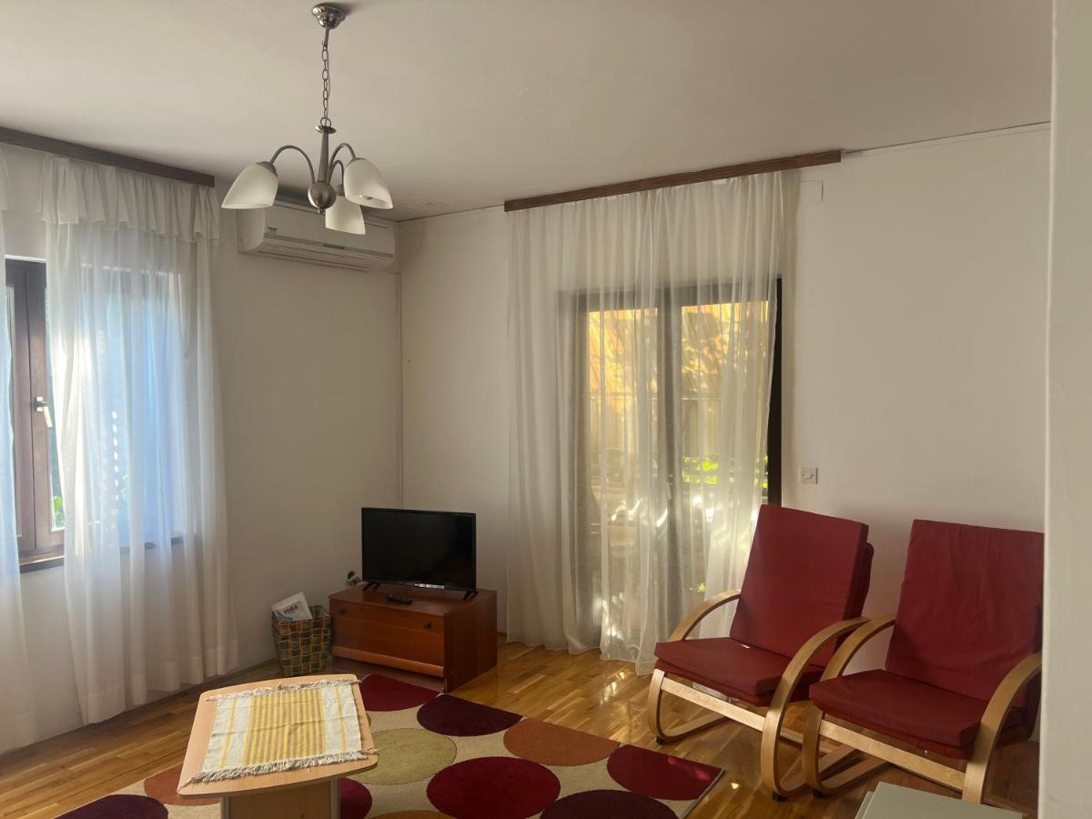 Apartmani Rosa Турань Екстер'єр фото
